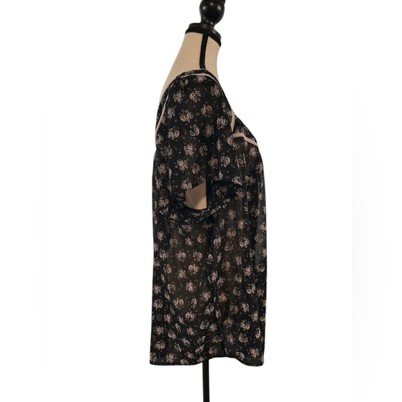 Torrid Elegant Black Floral Women's Top - Picture 4 of 8
